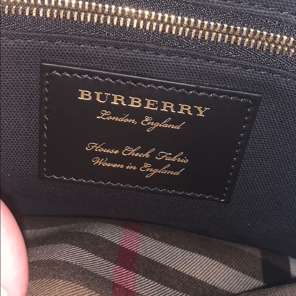 Burberry
Camberley Medium Saffiano Tote Bag, Sand - Picture 5 of 10
